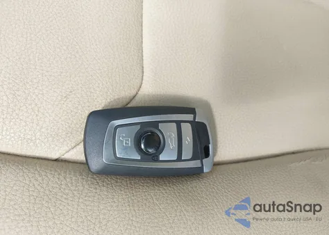 2015 BMW 320I z USA, uszkodzony, nr VIN WBA3B1G57FNT03736